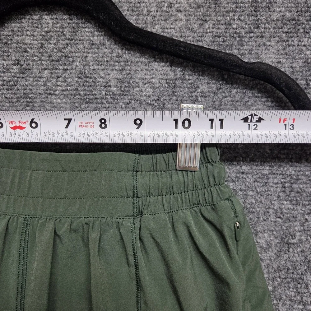 Lululemon Shorts Womens 4 Hotty Hot Low Rise Lined Green 2.5